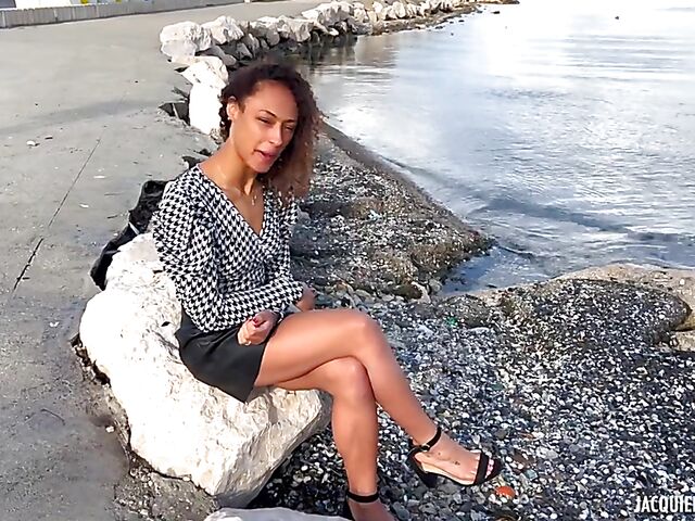 Two cocks for exotic curly hair girl Lucie in Montpellier