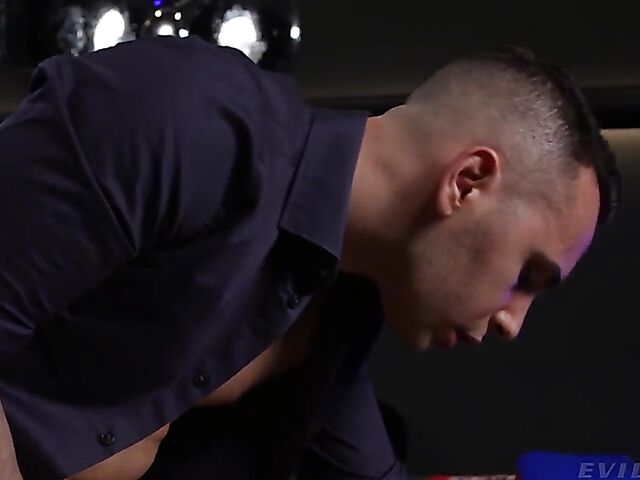 Squirting anal addict in pink high heels Martina Smeraldi