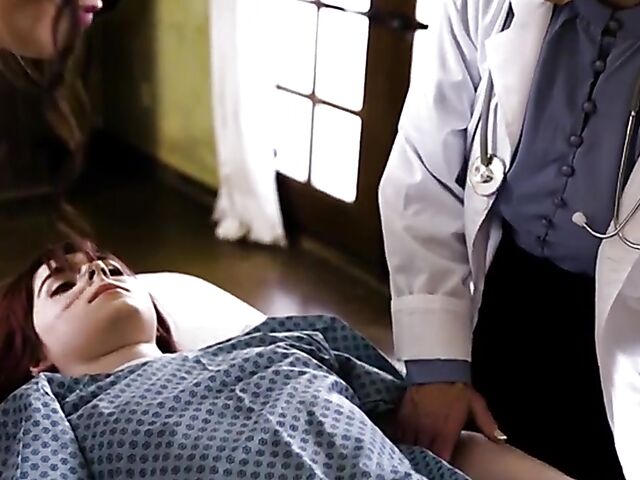 Ella Hollywood & Khloe Kay - Tranny DP with busty MILF doctor Dee Williams