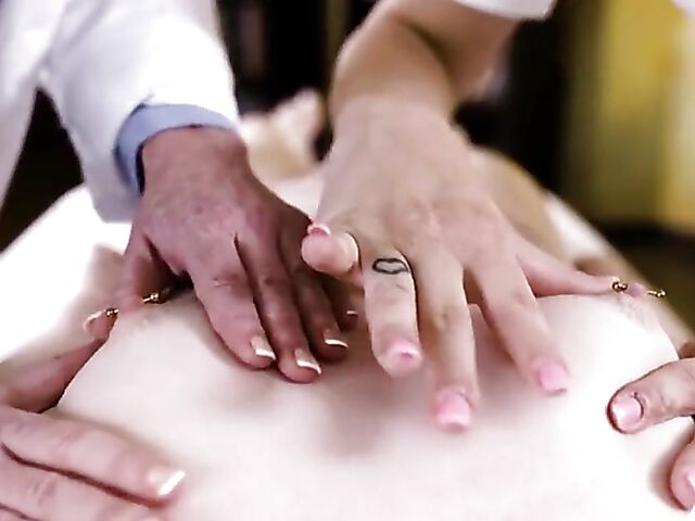 Ella Hollywood & Khloe Kay - Tranny DP with busty MILF doctor Dee Williams