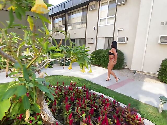 Bubble butt Brazilian MILF Monica Santhiago anal with Rome Major