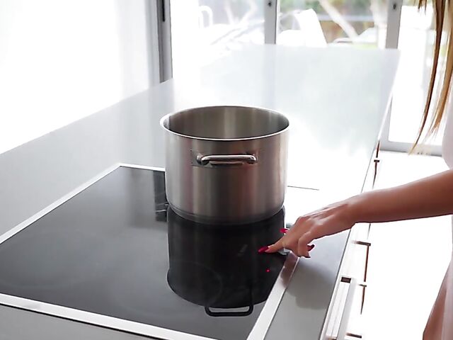 Nina Belucci - Summer girl with big pussy lips