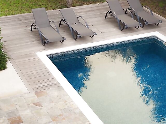 Nina Belucci - Summer girl with big pussy lips