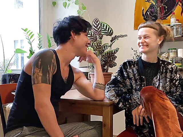 Amateur pegging and spanking with playful real couple Lila and Noir