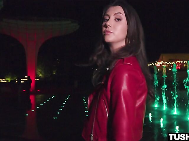 Hot anal sex after dark with lustful Lina Luxa