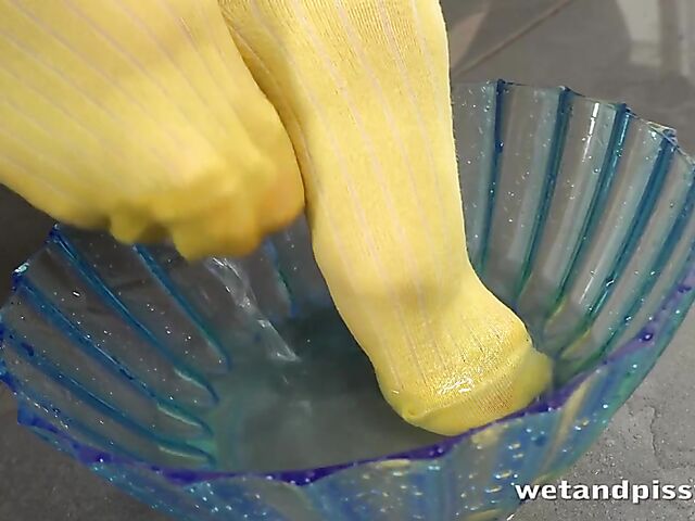 Big tits piss fun alone with curvy Taylee Wood