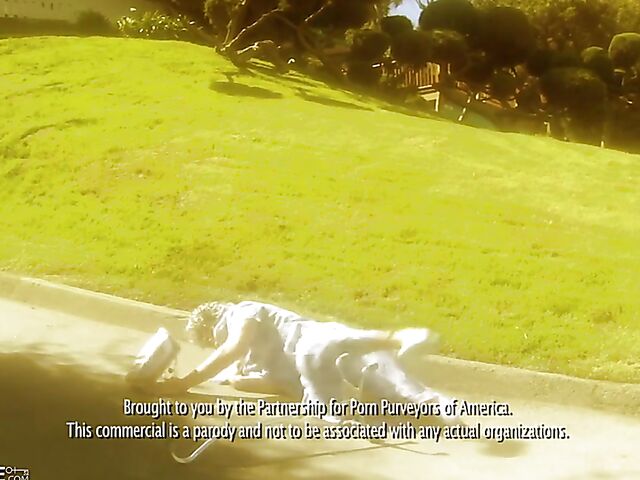 Abbey Brooks and Taylor Kurtis' classic lesbian sex with toys