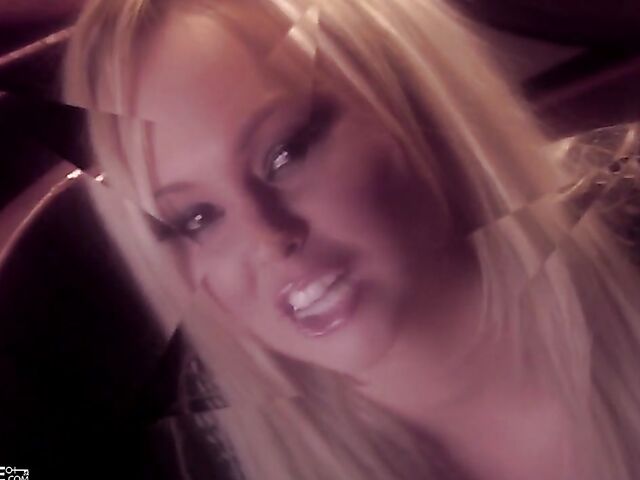 Abbey Brooks and Taylor Kurtis' classic lesbian sex with toys