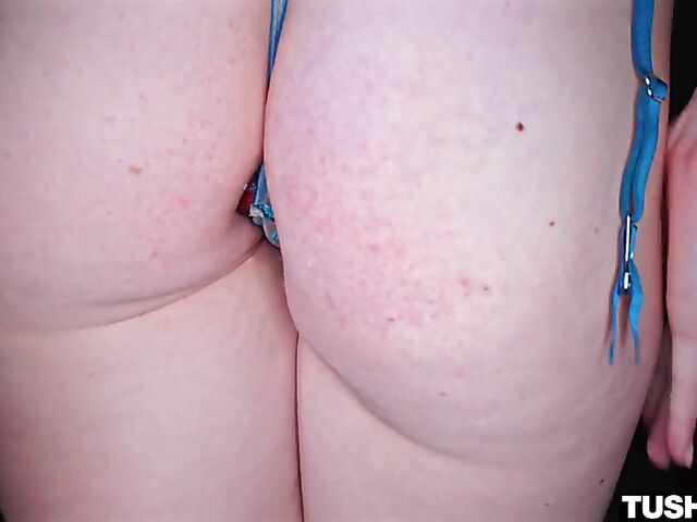 Pale anal lover Alex Kane gets her wet ass filled