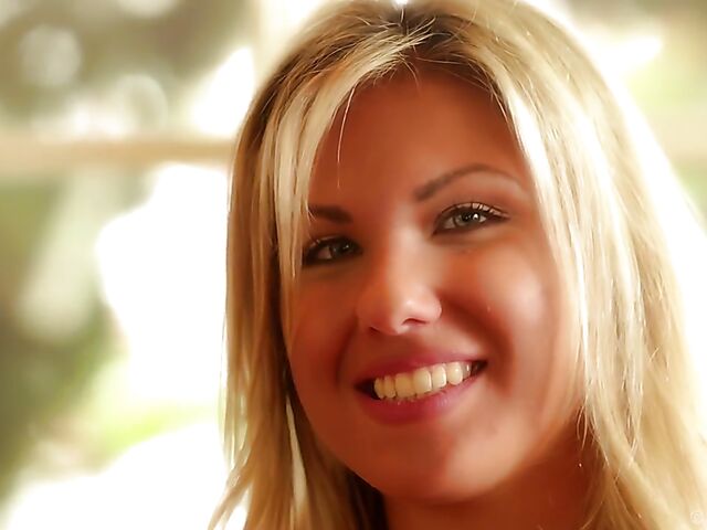 Aubrey Addams - Babyface blonde masturbation outside and interview