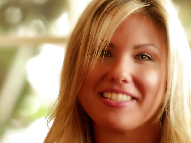 Aubrey Addams - Babyface blonde masturbation outside and interview