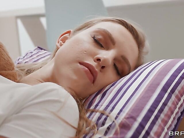 Secret fuck behind the dorm inspector's back with Jayla De Angelis and Jordi El Nino Polla