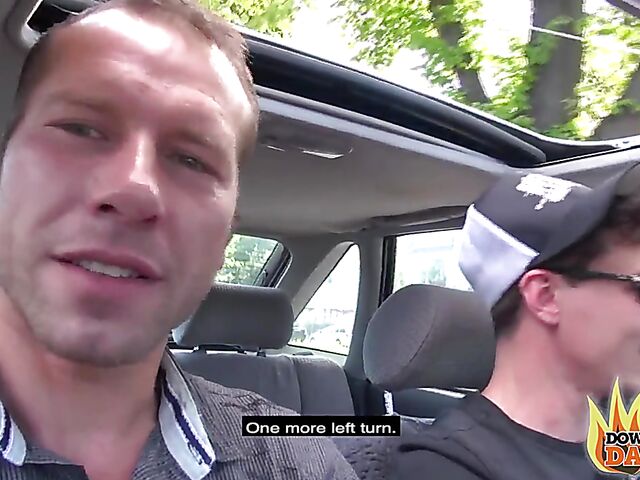 Outdoor threesome with German blonde Jessy Key