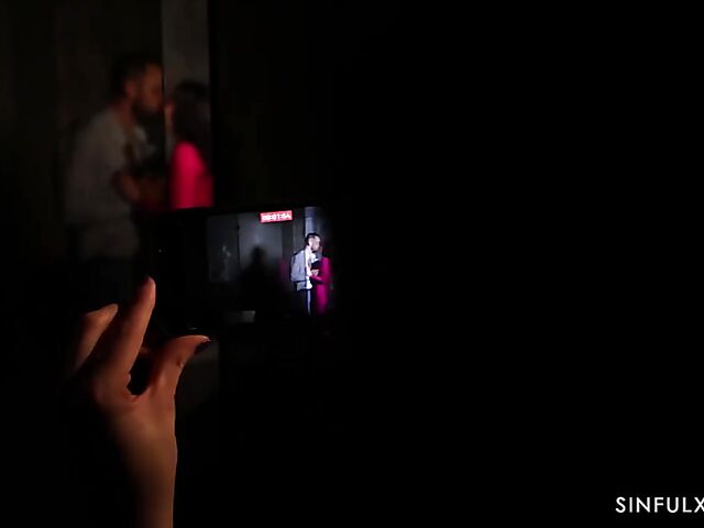 Anna De Ville watches her man have sensual sex in the dark with his mistress Antonia Sainz