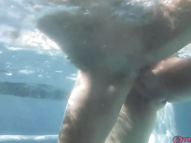 Bikini MILF underwater sex in the pool with anal fucking and vaginal creampie featuring Sofie Marie