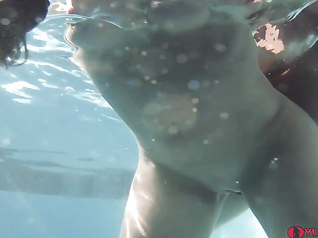 Bikini MILF underwater sex in the pool with anal fucking and vaginal creampie featuring Sofie Marie