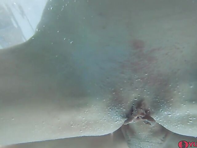 Bikini MILF underwater sex in the pool with anal fucking and vaginal creampie featuring Sofie Marie