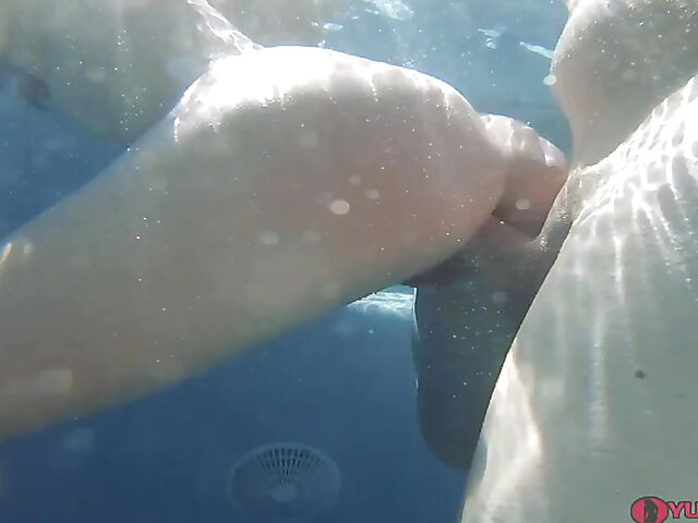 Bikini MILF underwater sex in the pool with anal fucking and vaginal creampie featuring Sofie Marie