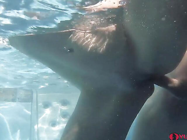 Bikini MILF underwater sex in the pool with anal fucking and vaginal creampie featuring Sofie Marie