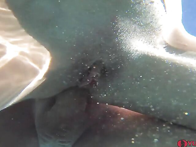Bikini MILF underwater sex in the pool with anal fucking and vaginal creampie featuring Sofie Marie