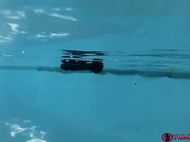 Sofie Marie - Underwater masturbation in the swimming pool with dildos