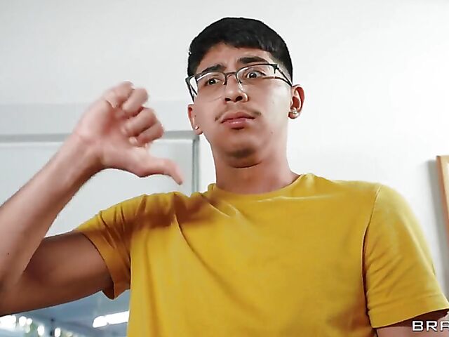 Kelsi Monroe & Dixie Lynn - Every woman wants to fuck that black cock