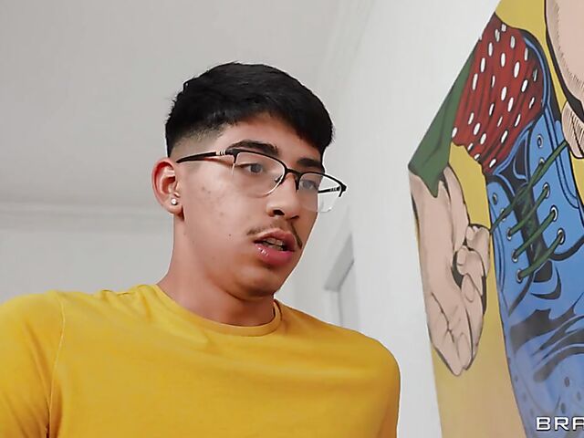 Kelsi Monroe & Dixie Lynn - Every woman wants to fuck that black cock