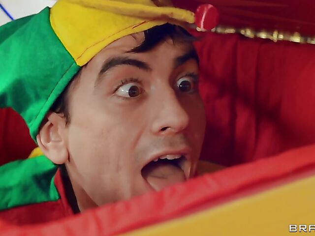 Jack in the box fucks busty ebony milf Ebony Mystique