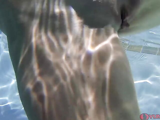 Slender Sofie Marie's underwater sex session with cum in pussy