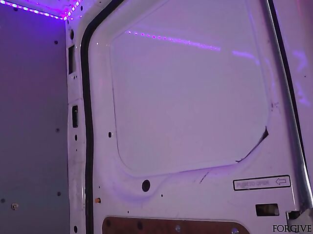 Naive college girl gets tricked into fucking