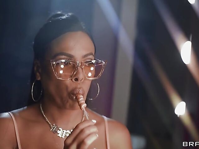 Hot strippers Luna Star and Angel Youngs sharing cock