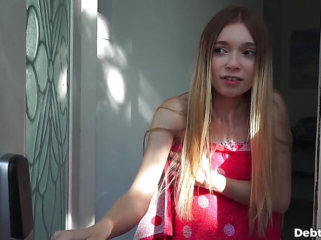 POV teen Jessica Marie pays debt with her 19-year-old pussy