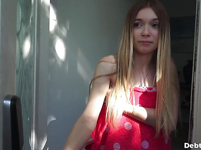 POV teen Jessica Marie pays debt with her 19-year-old pussy