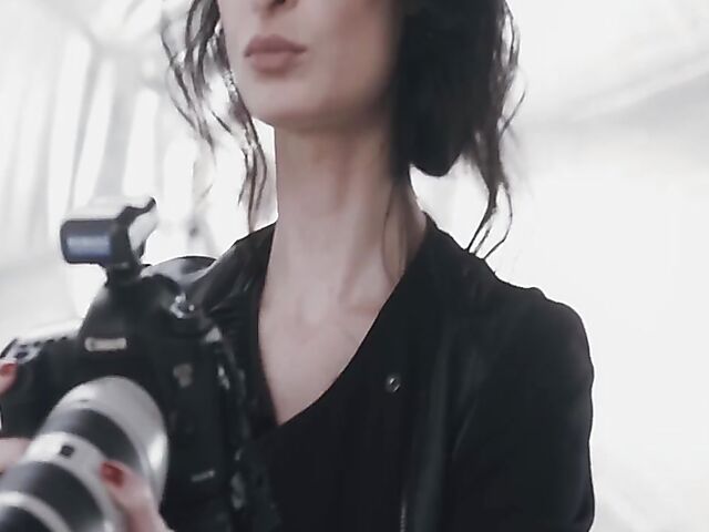 Leanne Lace gets eaten out by lesbian photographer Sylvia