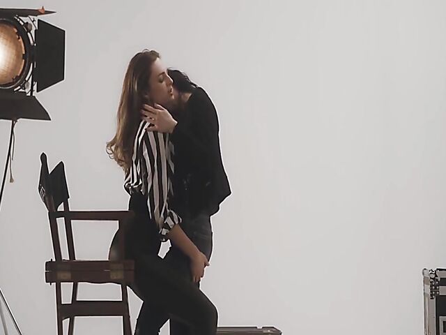 Leanne Lace gets eaten out by lesbian photographer Sylvia