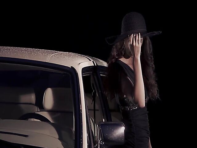 Paula Shy - Car masturbation in the night