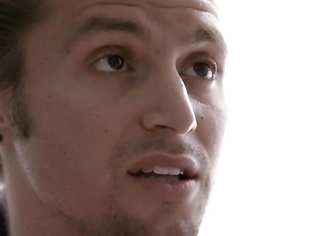 Jay Romero loves fucking Alexia Anders' exotic shaved pussy