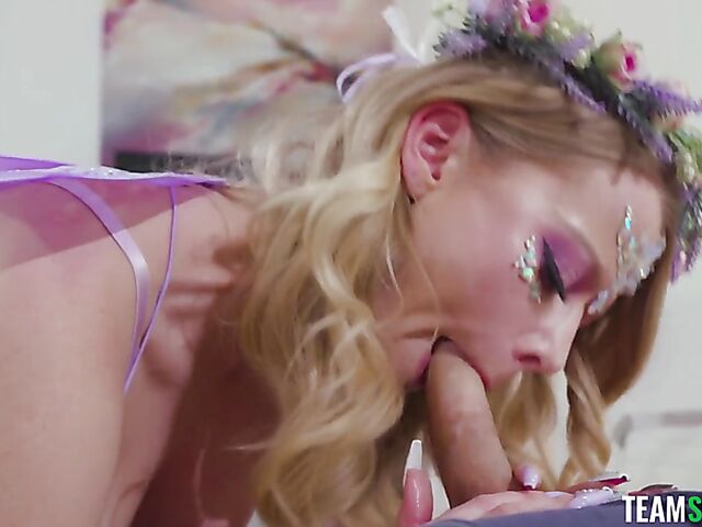 Extra small fairy girl Paris White has a pussy he's been dreaming of