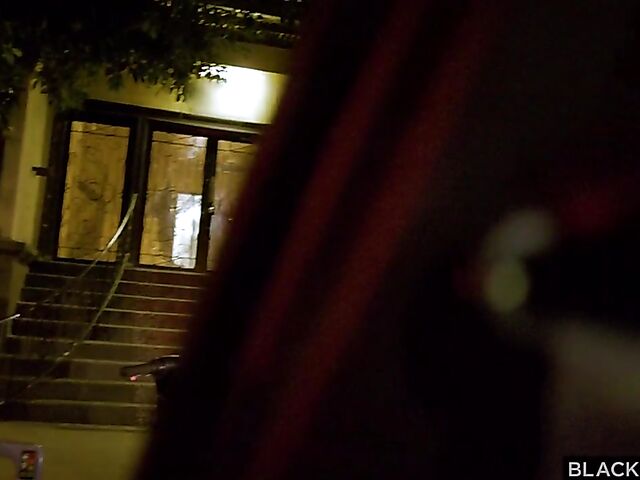 FFM interracial threesome without condom with Mila Monet and Nicole Kitt