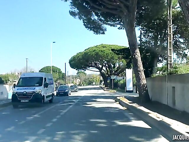 21-year-young French babe Sarah does porn in Saint-Tropez