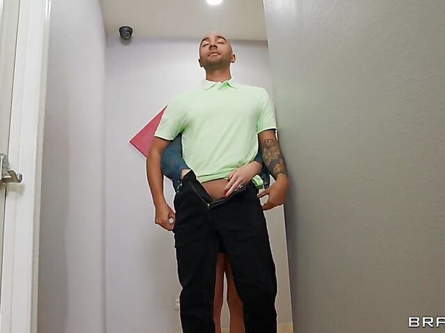 Mick Blue loves interracial FFM dream 3some with Asteria Diamond and Slimthick Vic