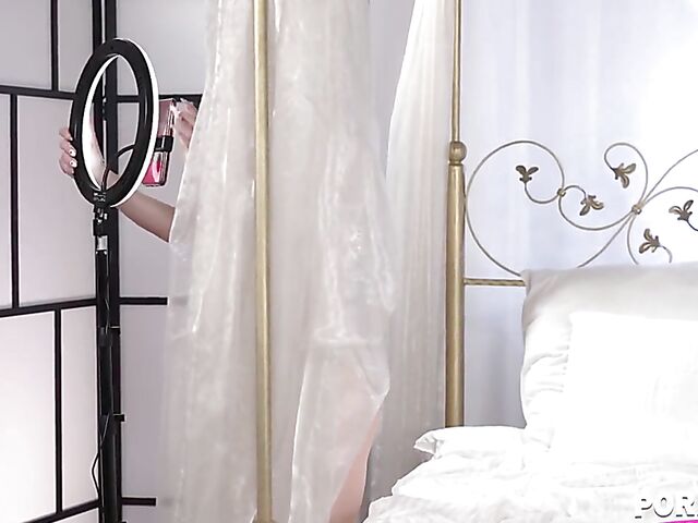 From sensual to hard sex with pink pussy cam babe Nata Ocean