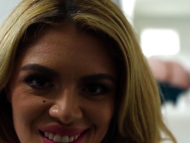 Dixie Lynn, Vivianne Desilva and Willow Ryder share it in three girls one guy action