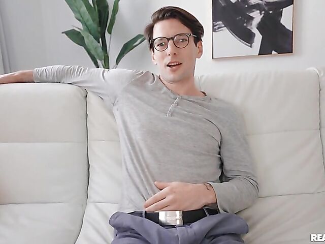 Maya Farrell's nerdy boyfriend has a cuckold fantasy