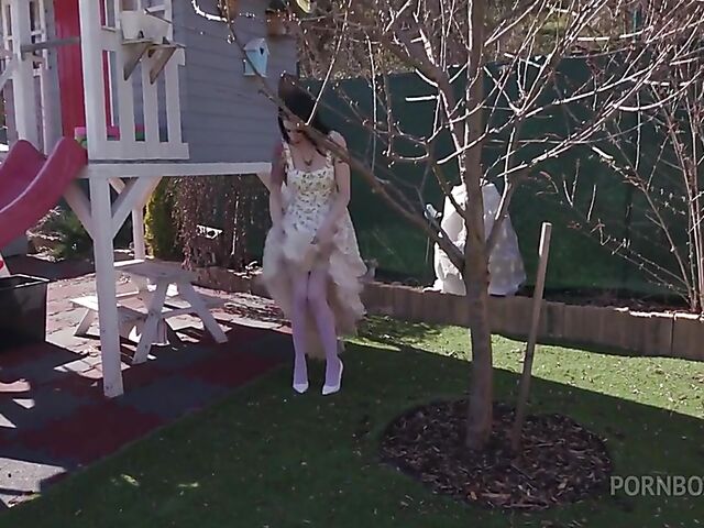 Anna de Ville - Triple penetration with 7 easter bunnies