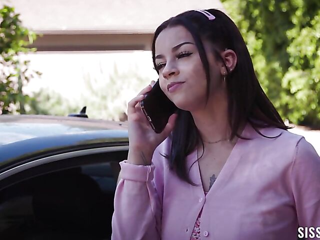 Stepsisters Bella Luna and Sera Ryder try group sex with each other's brothers