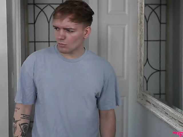 Teen sex on the couch with petite stepsister Aria Valencia