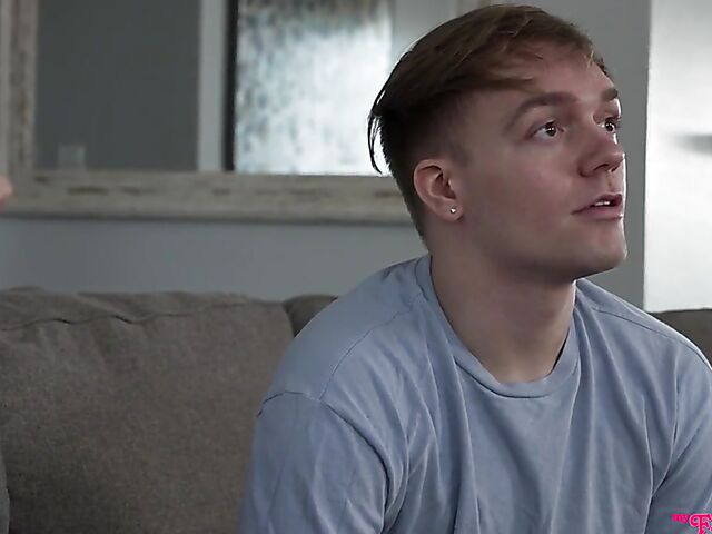 Teen sex on the couch with petite stepsister Aria Valencia