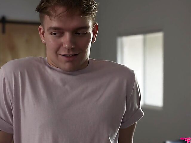 Teen sex on the couch with petite stepsister Aria Valencia