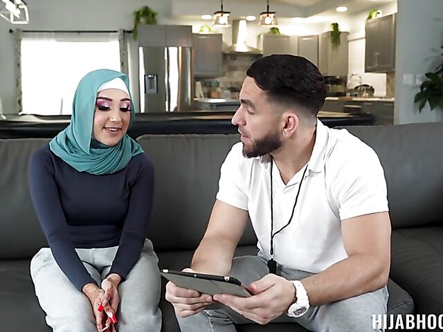 Muslim sex with Violet Gems who sucks and fucks wearing a hijab